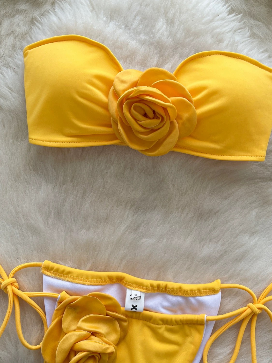 Keep me in love bikini LI210 images